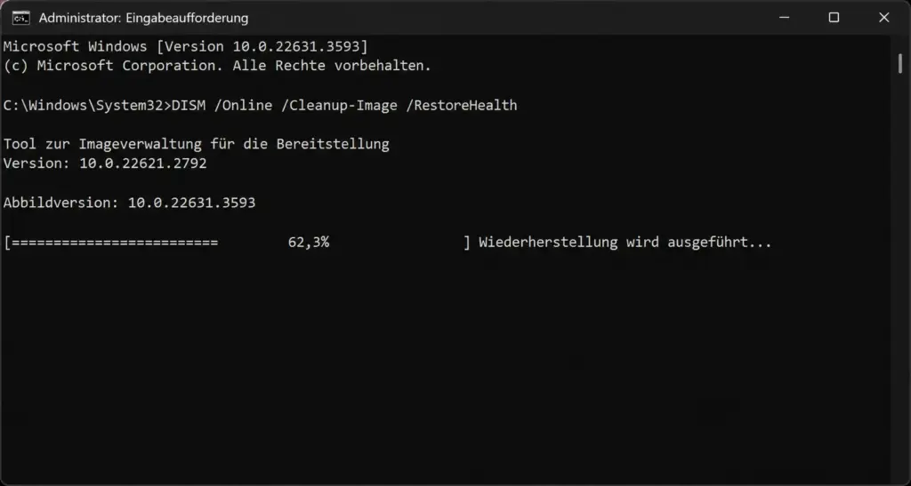 BILD DISM Online Cleanup Image RestoreHealth läuft in der Eingabeaufforderung mit Fortschrittsbalken