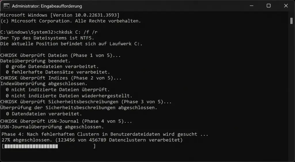 CHKDSK f r Windows 11 – CMD als Administrator mit laufender Festplattenprüfung und Fortschrittsanzeige